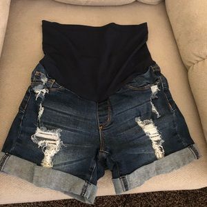 Maternity shorts